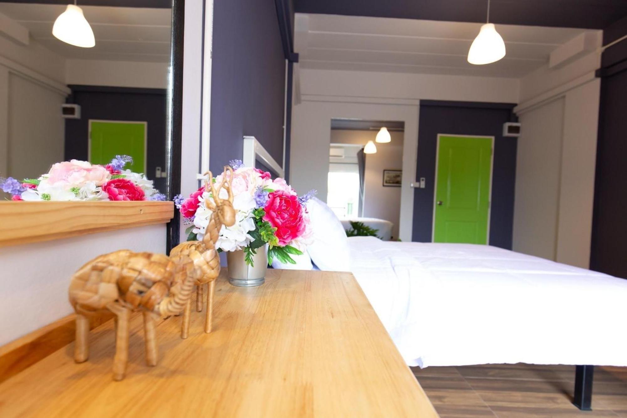 Mango 10 House Hotel Bangkok Ngoại thất bức ảnh