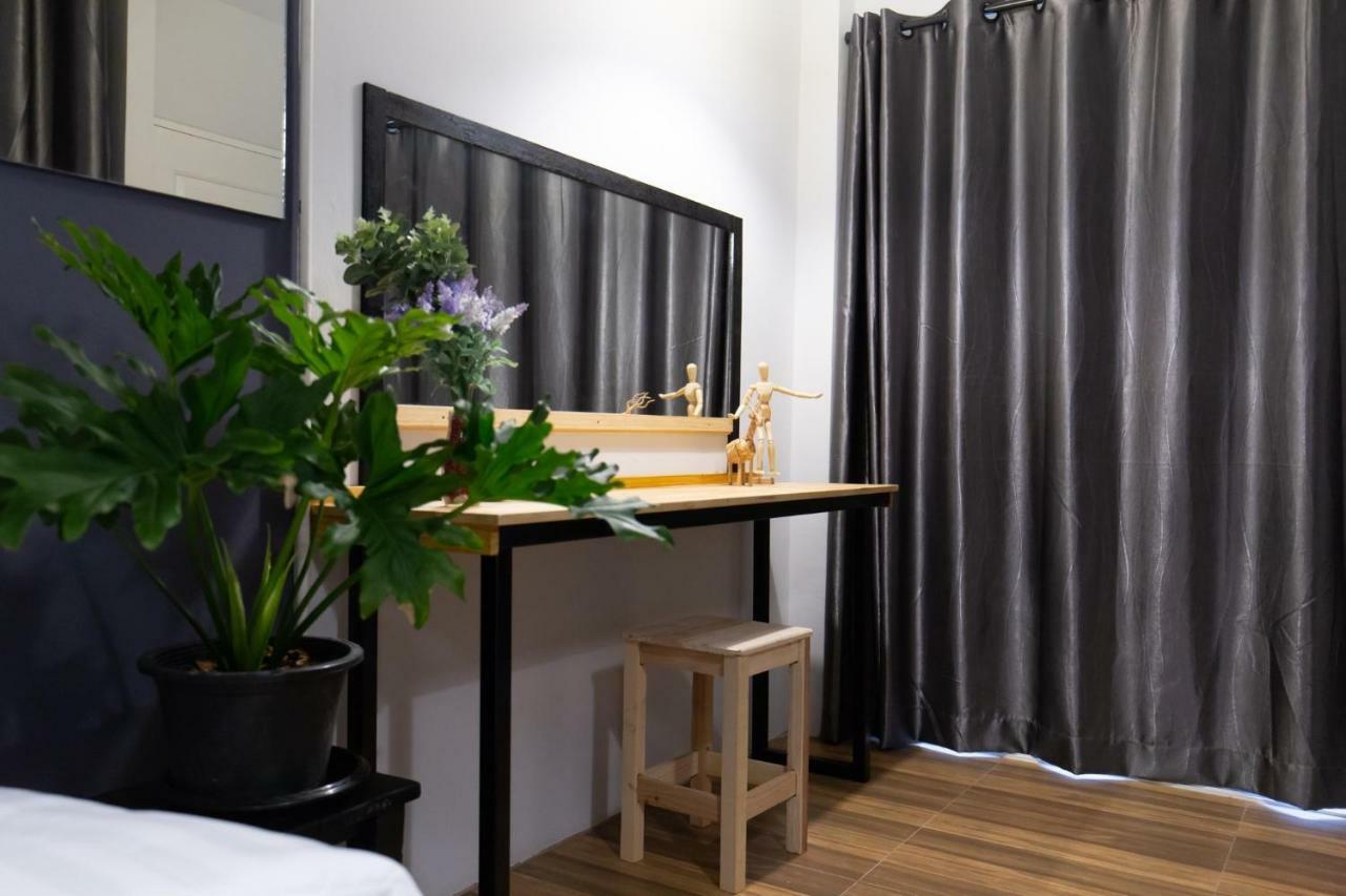 Mango 10 House Hotel Bangkok Ngoại thất bức ảnh