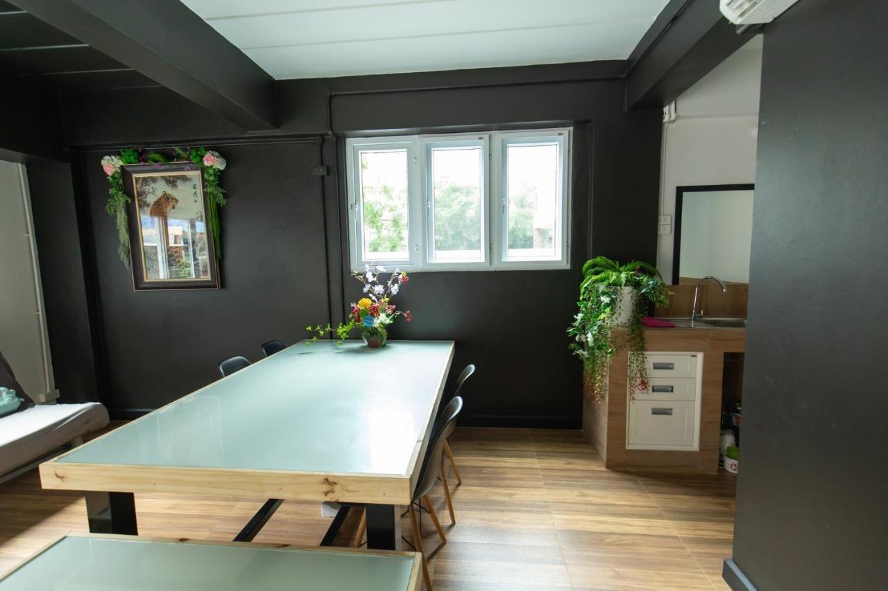 Mango 10 House Hotel Bangkok Ngoại thất bức ảnh